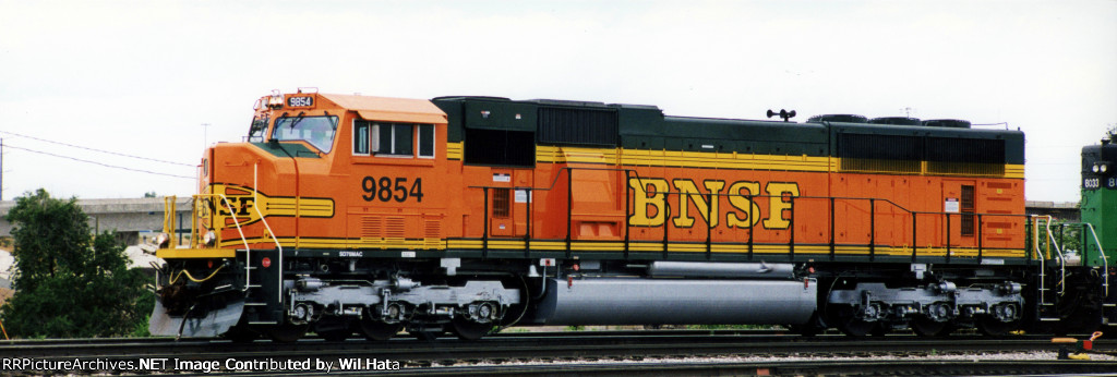 BNSF SD70MAC 9854